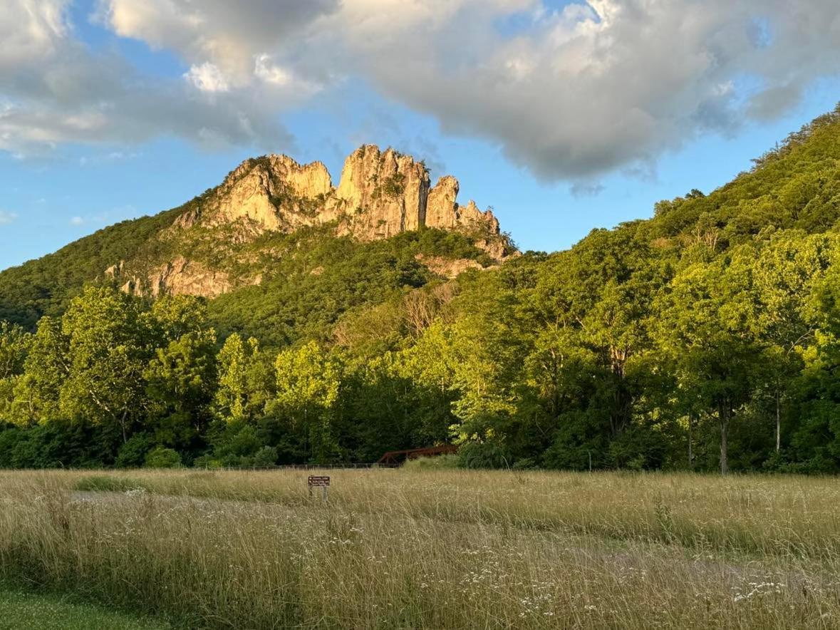 Villa The Renovated Barn At Seneca Rocks Esterno foto